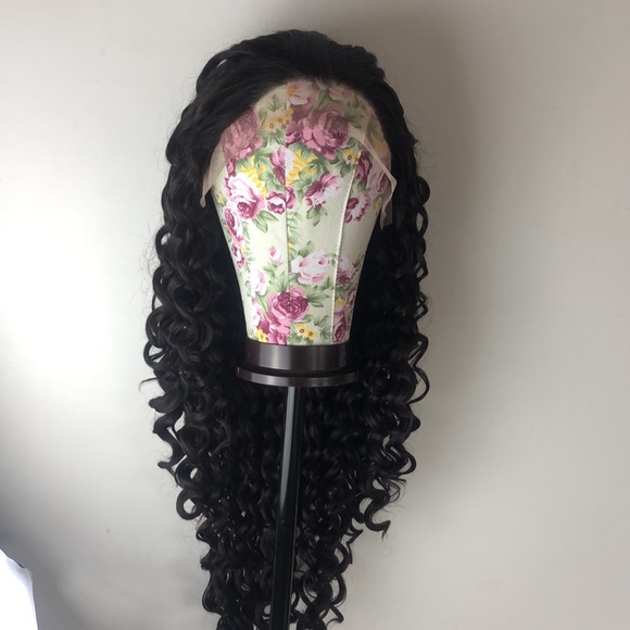- 22” AME HUMAN BLEND Brown Curly LaceFront *NEW*